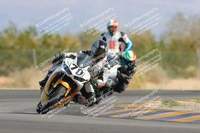 media/Nov-05-2022-SoCal Trackdays (Sat) [[f8d9b725ab]]/Turn 2 (1120am)/